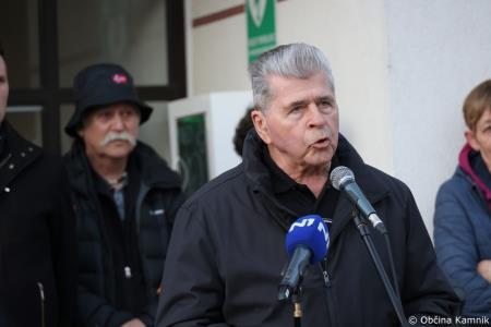 Javno pismo ministrici za zdravje in miren shod v podporo zoper ukinitvi Nujne medicinske pomoči Kamnik (48)